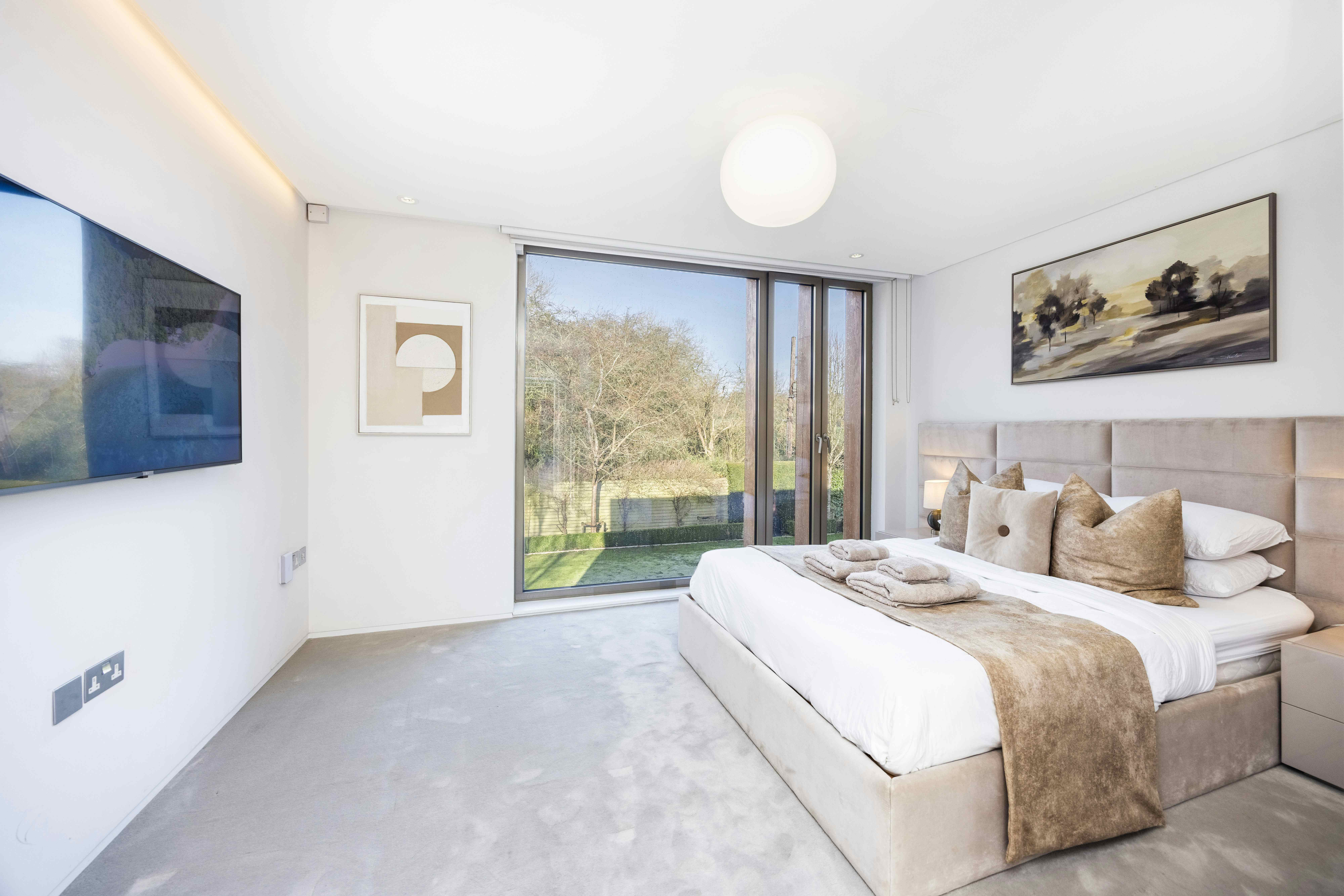 Radlett Eco Mansion 75