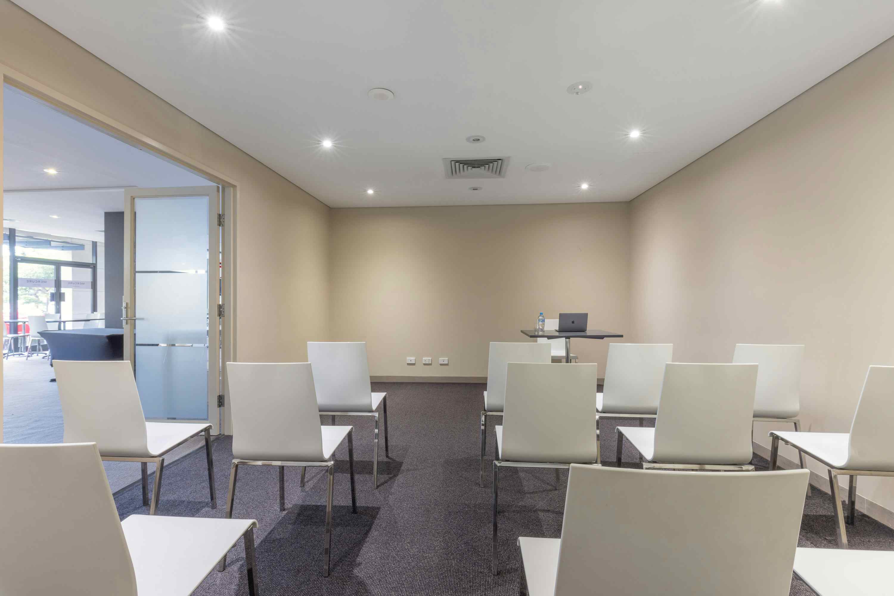 Mercure Brisbane Garden City Meeting Room 1