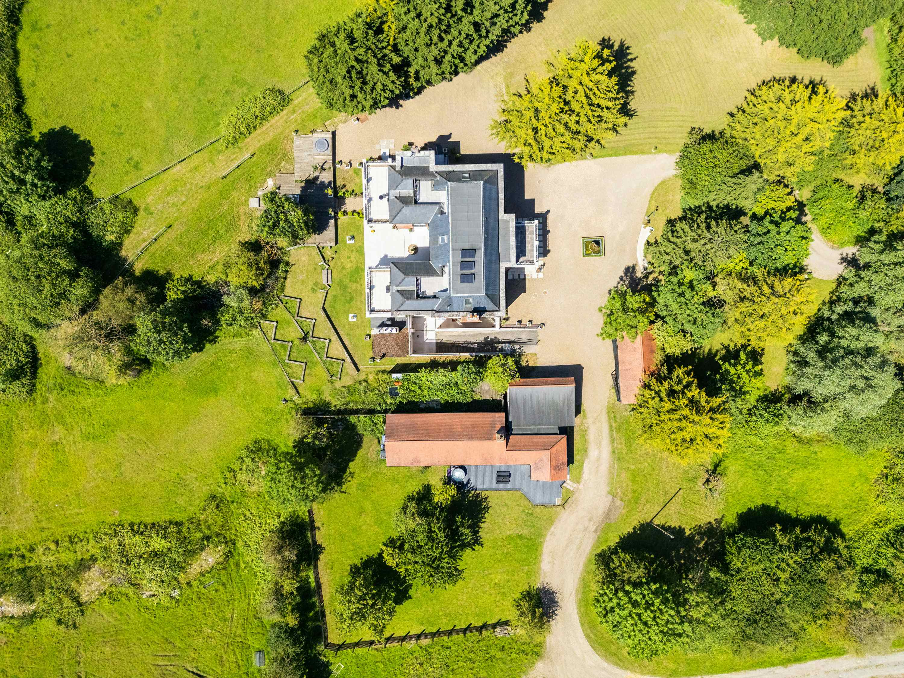 The Essex Mansion 23