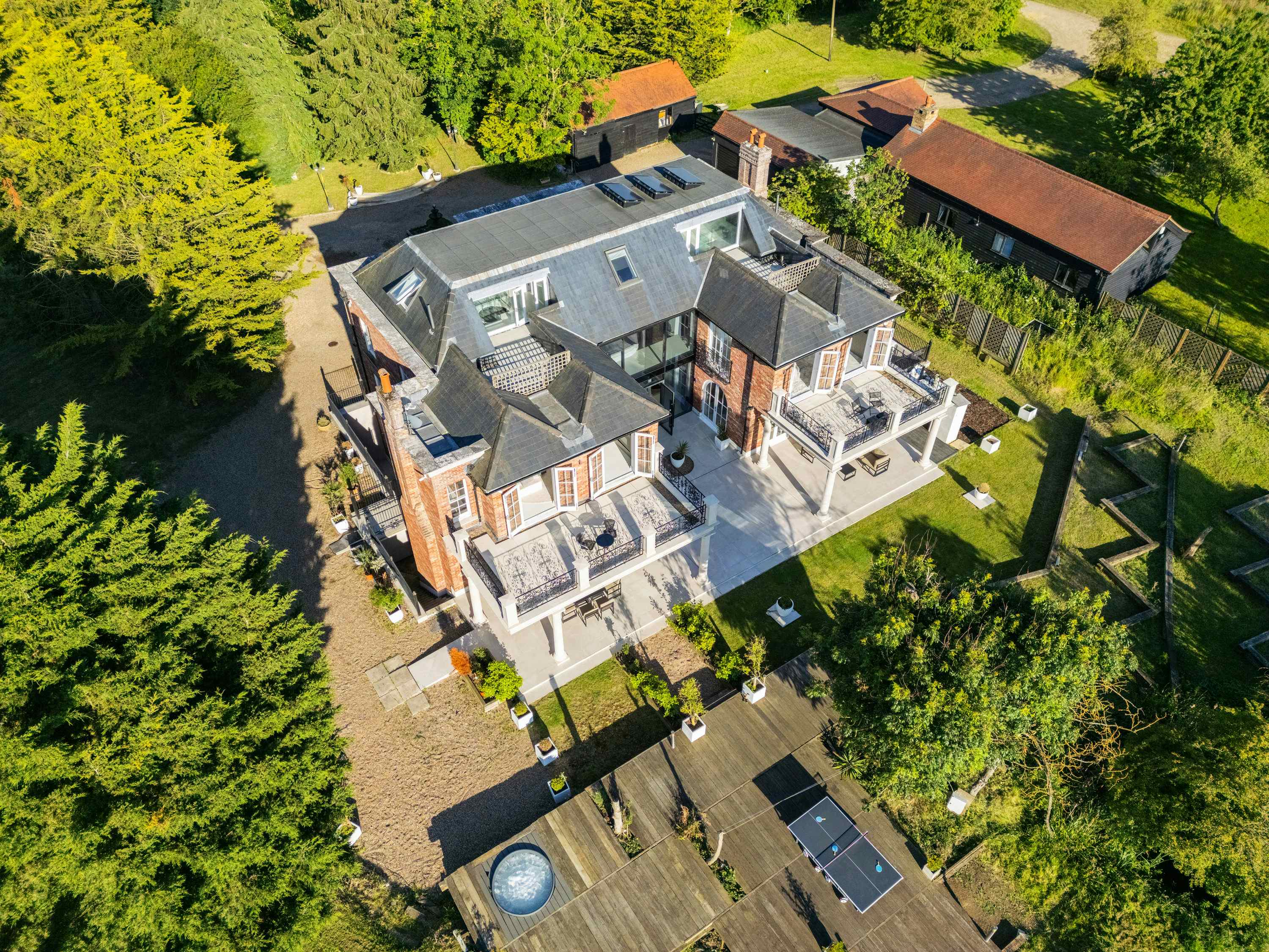 The Essex Mansion 10