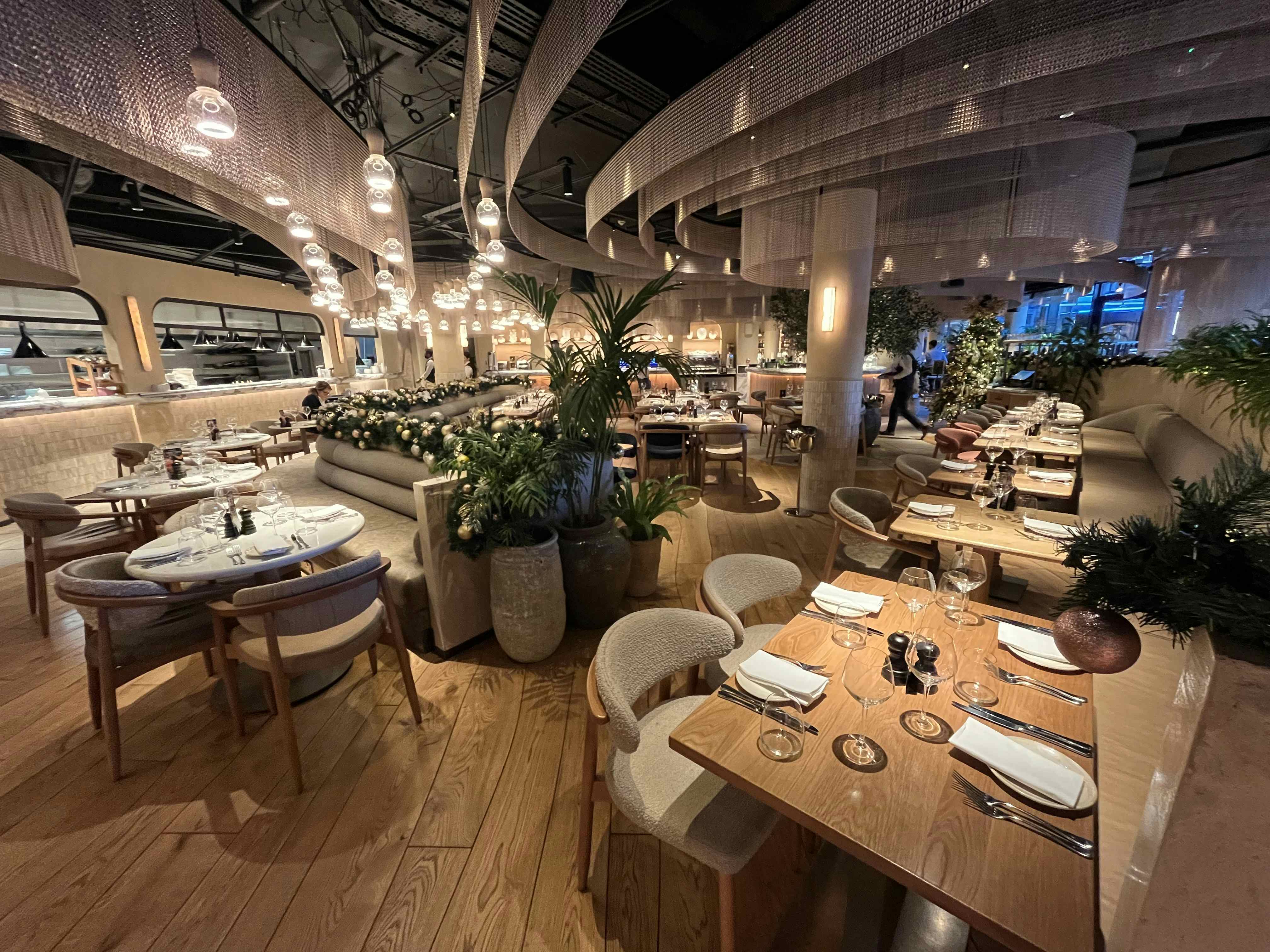 Full Exclusive Hire 3