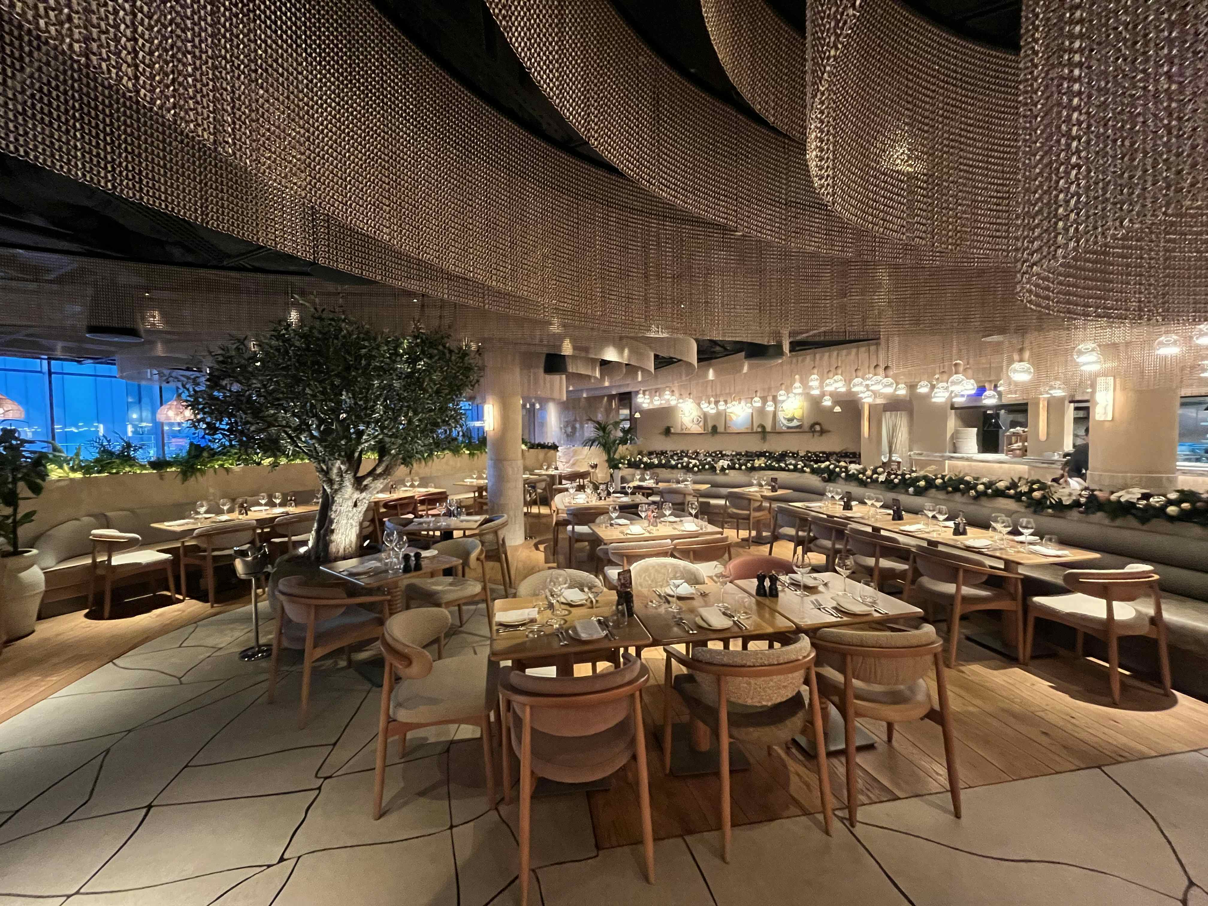 Full Exclusive Hire 4