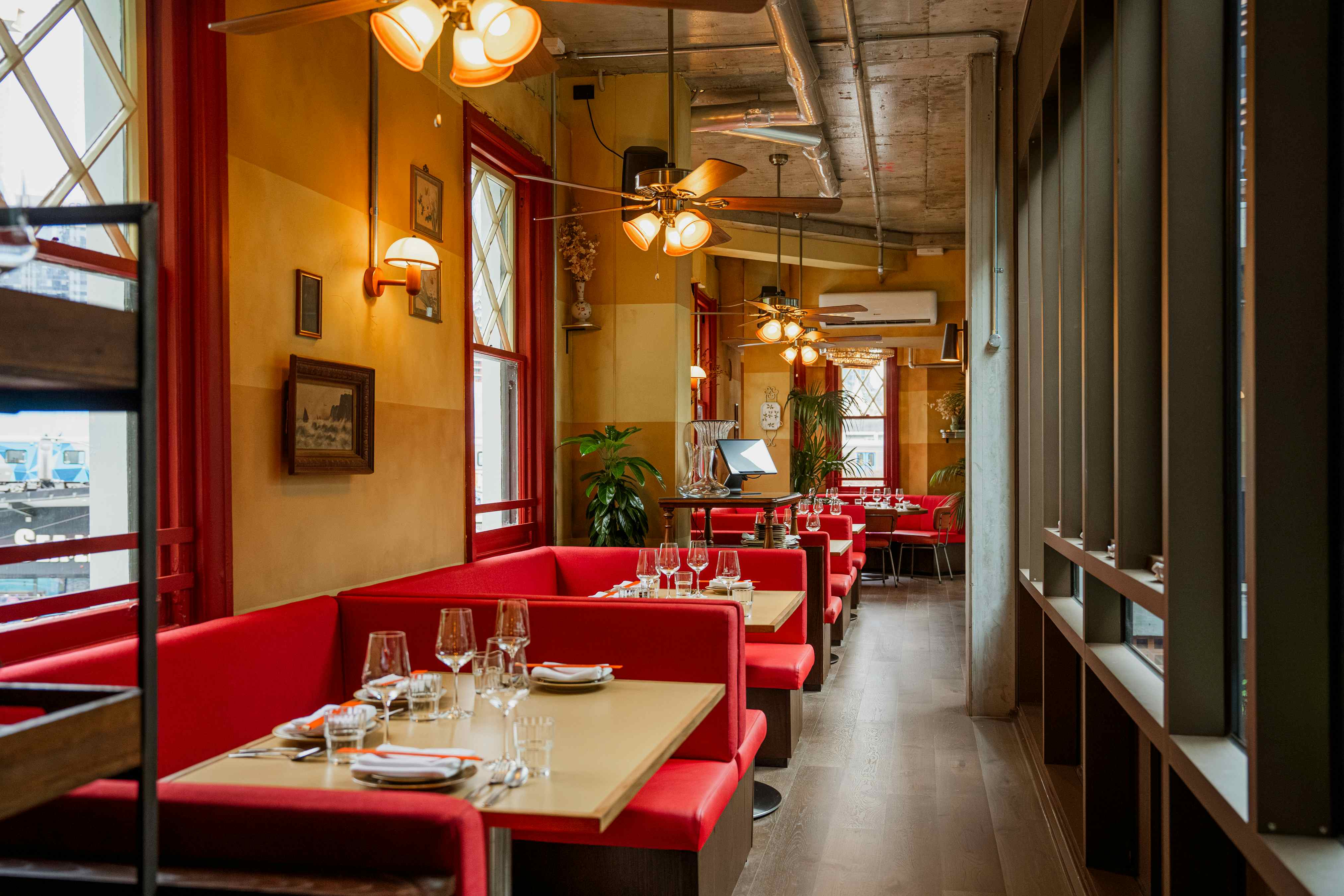 Past / Port Dining  1