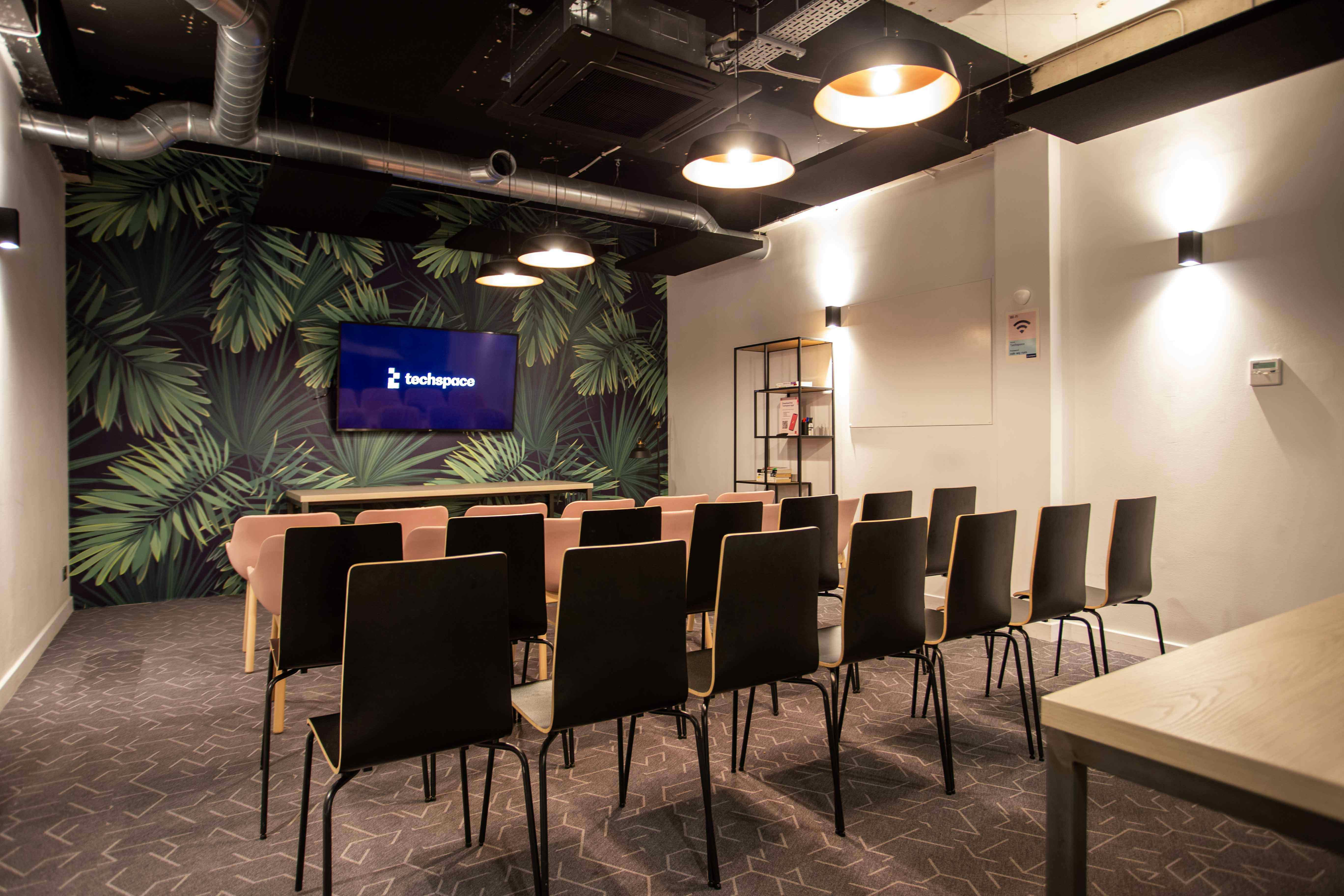 12-person meeting room (MR7) 1