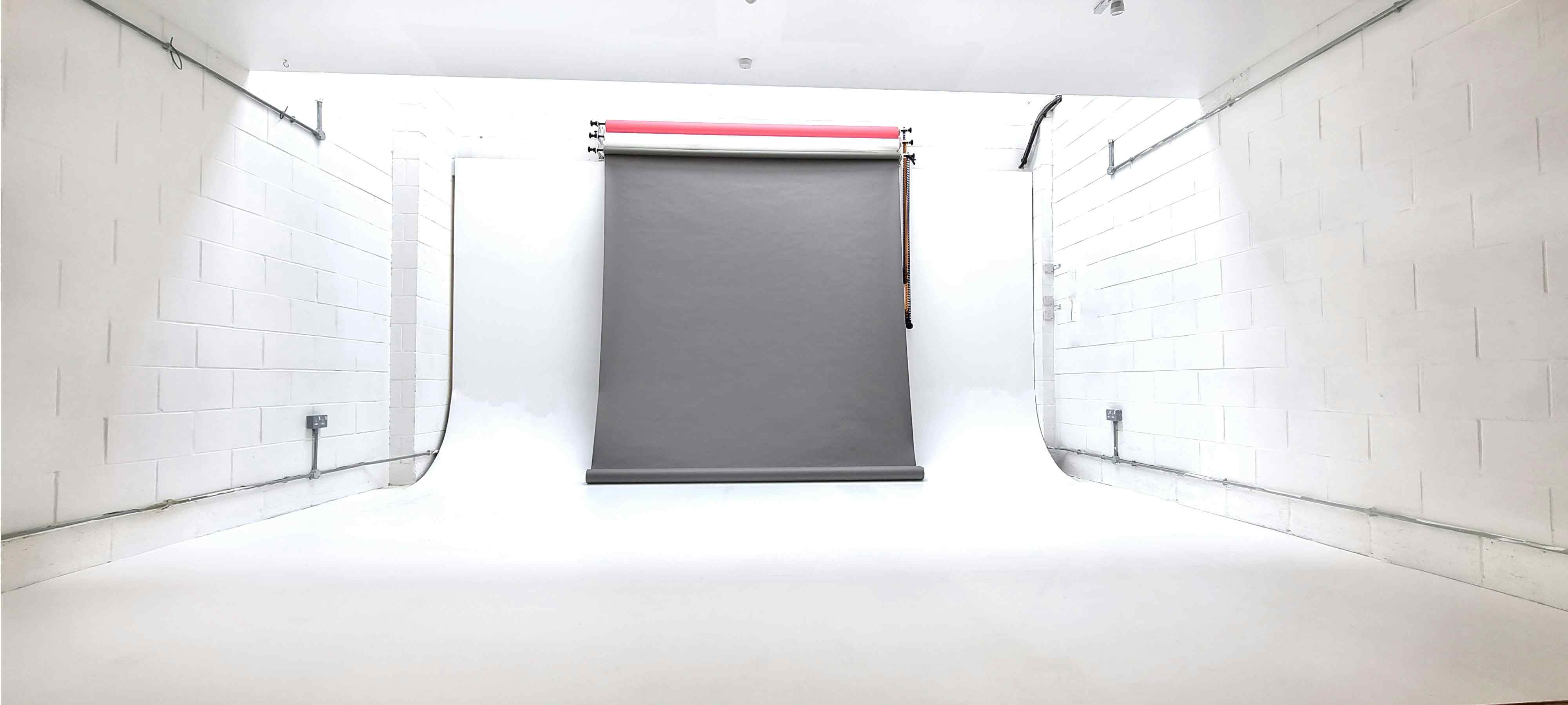 Daylight / Blackout / Events / Photo / Video Infinity Cove Studio - White Space 2 of 2 2