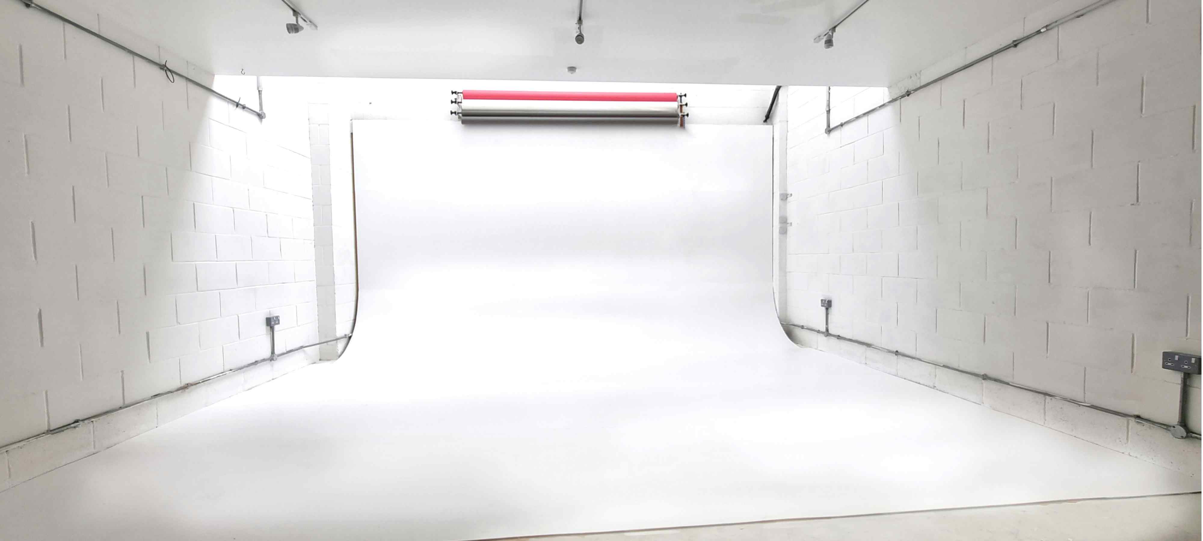 Daylight / Blackout / Events / Photo / Video Infinity Cove Studio - White Space 2 of 2 0