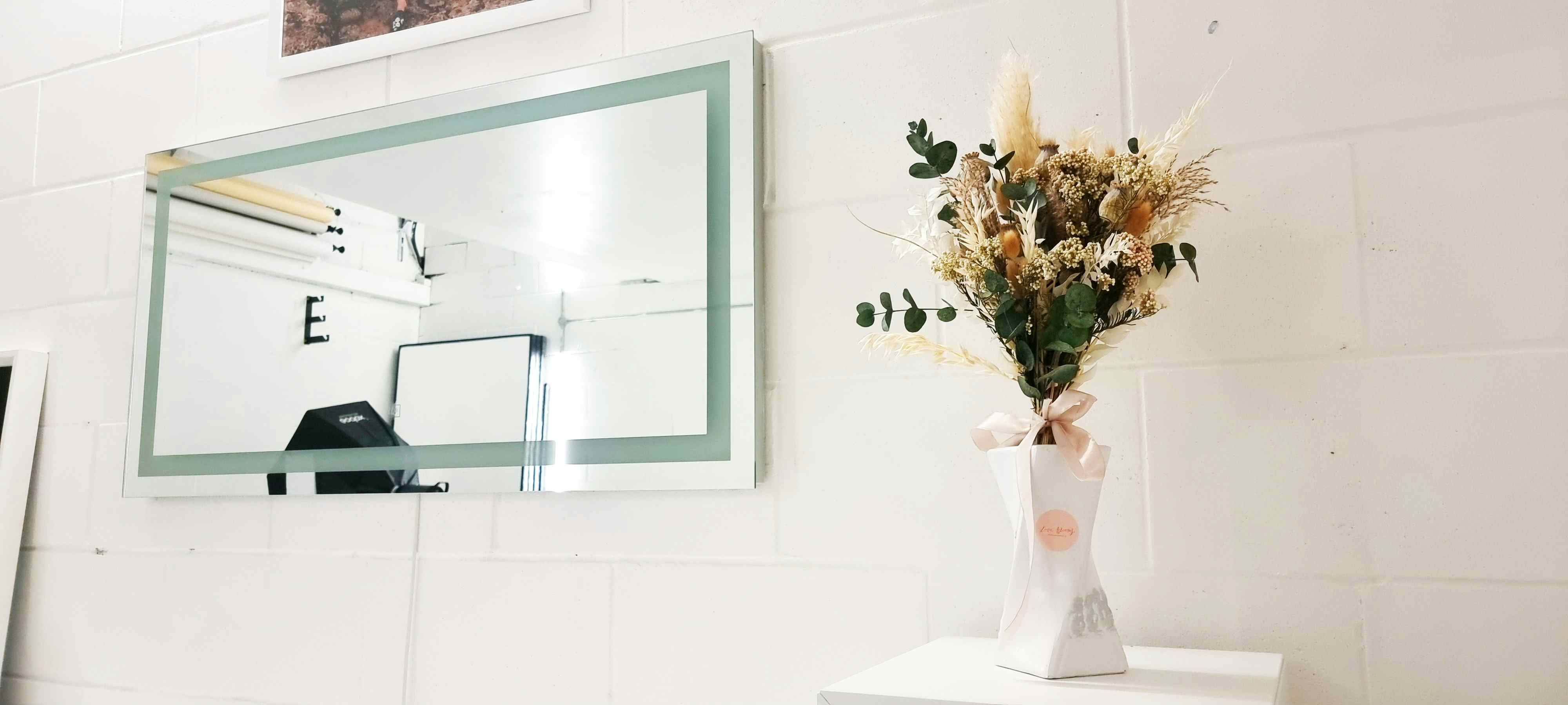 Daylight / Blackout/ Video / Photo Studio - White Space 1 of 2 3