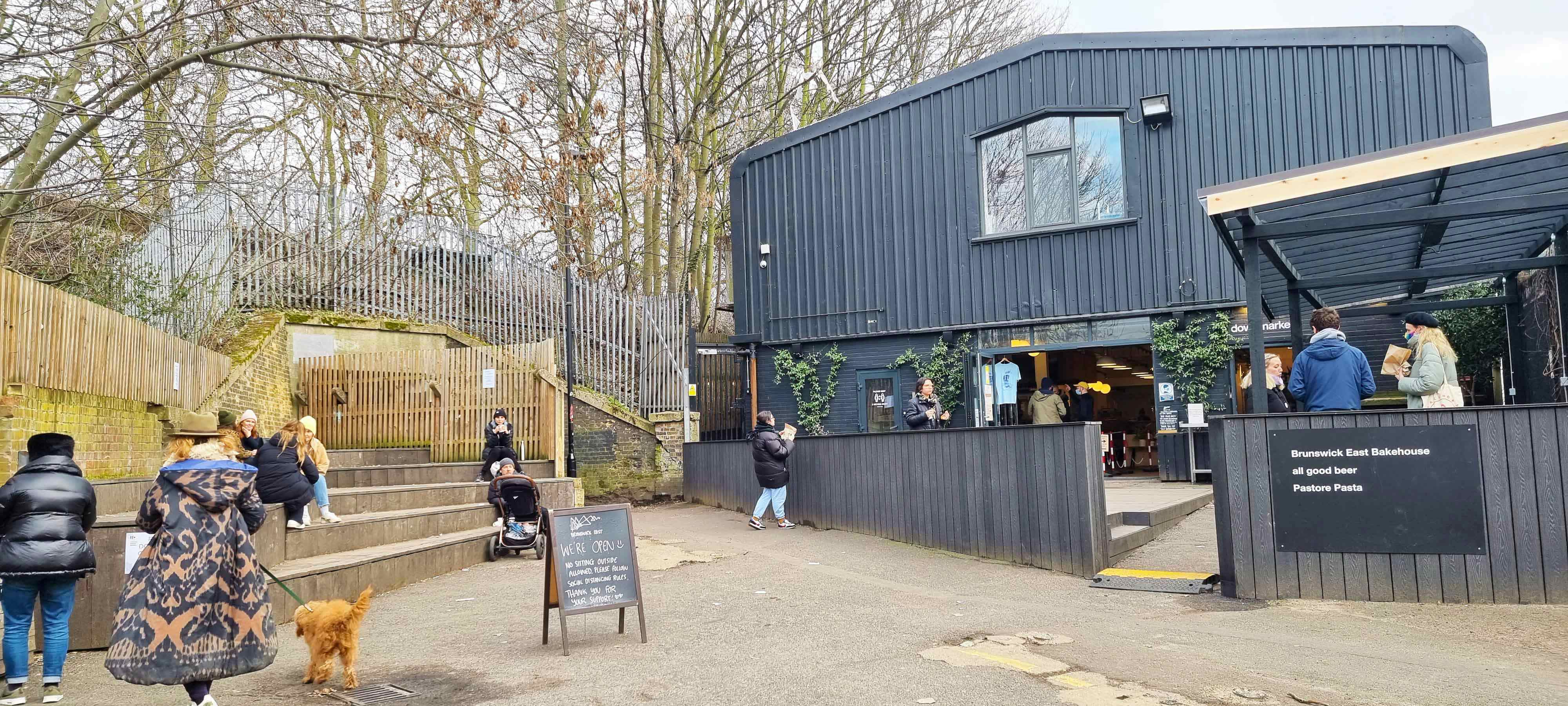 Daylight / Blackout/ Video / Photo Studio - White Space 1 of 2 7