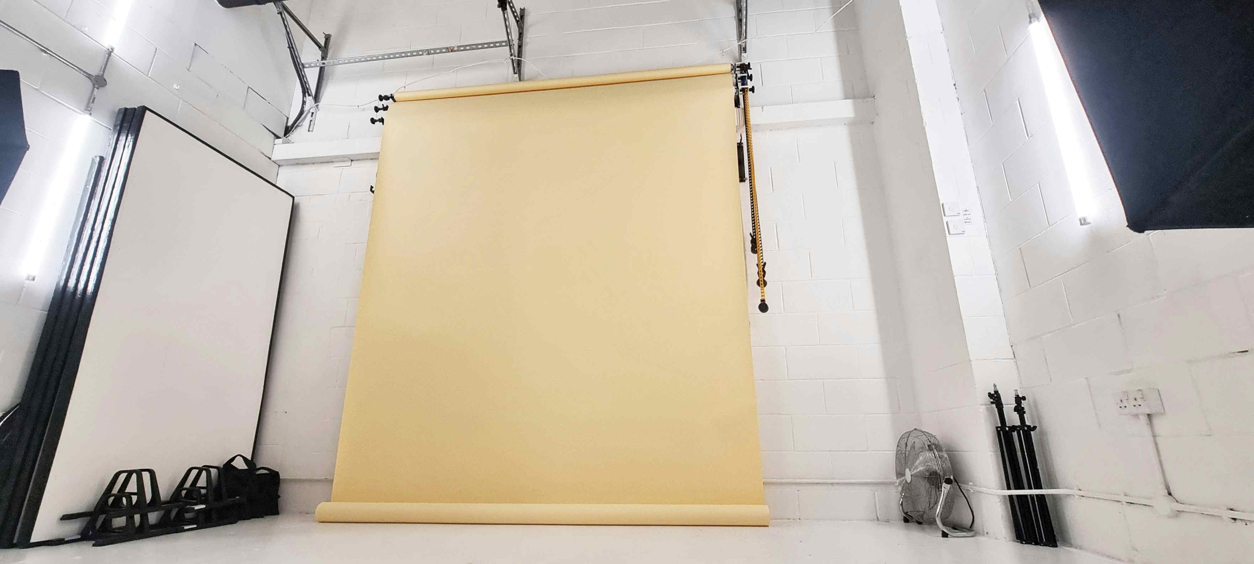 Daylight / Blackout/ Video / Photo Studio - White Space 1 of 2 10