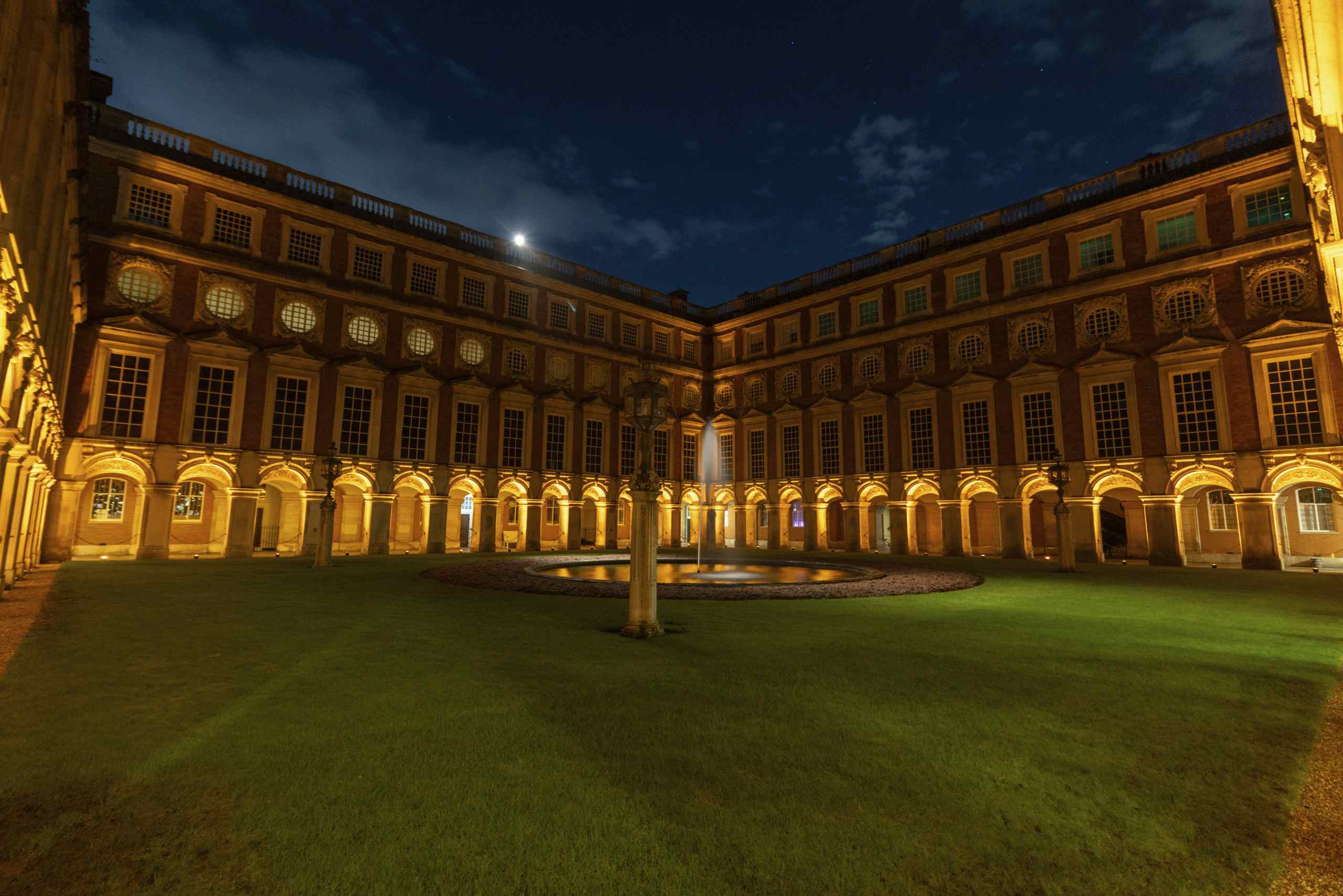 Hampton Court Palace 7