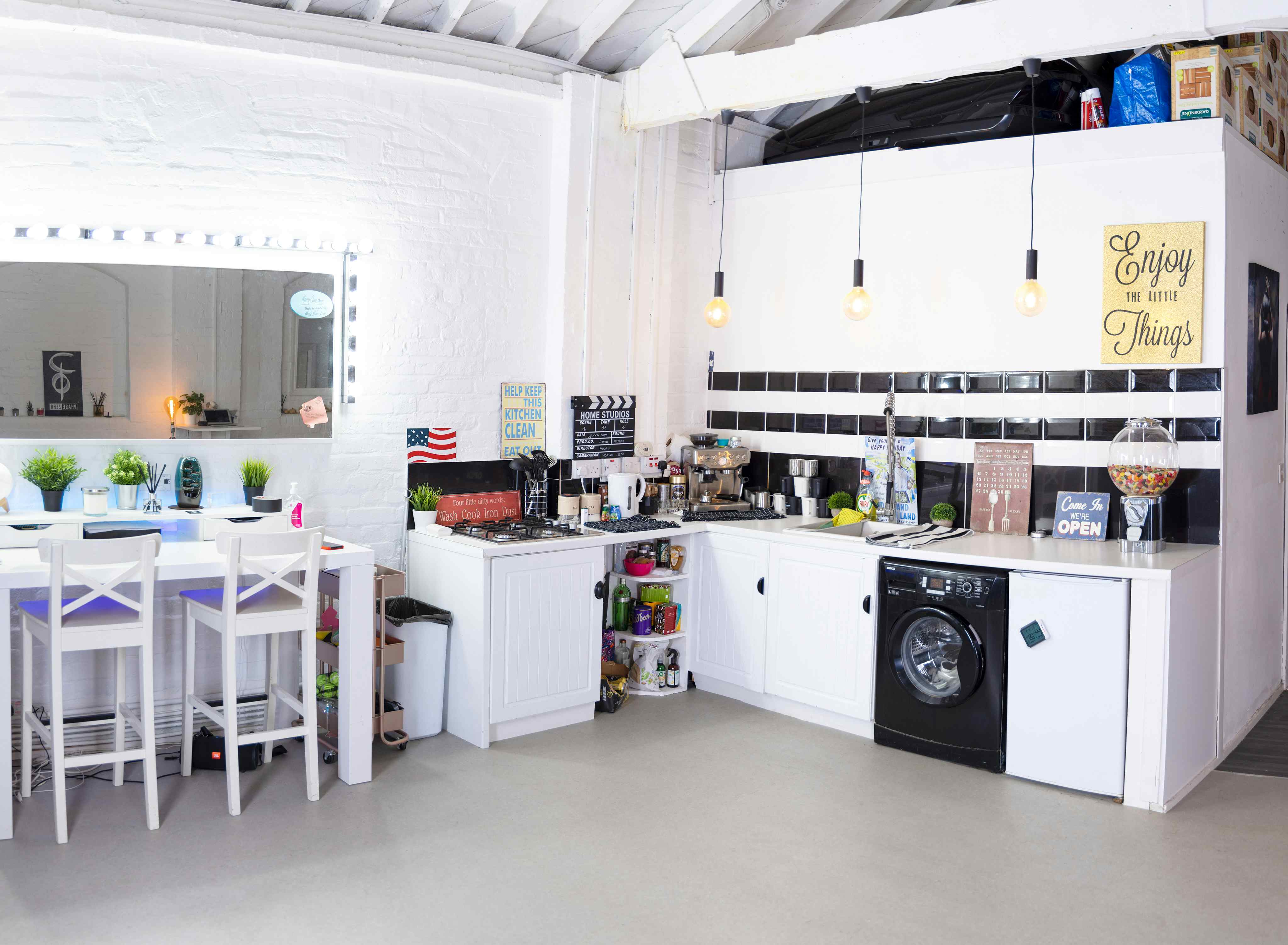 Photographic Studio Space 9