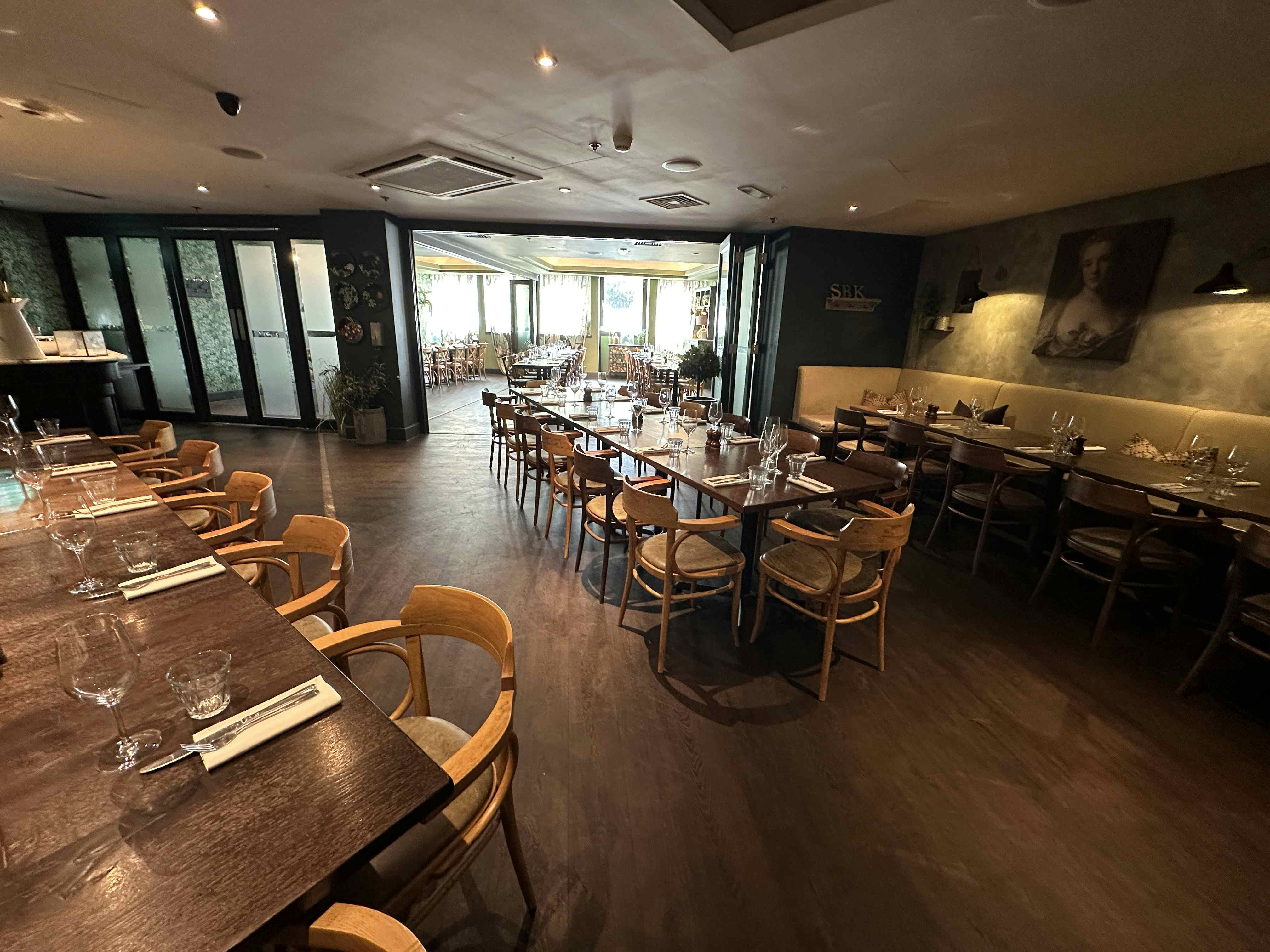 Deluxe private room 2