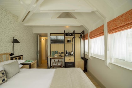 The Willow 8