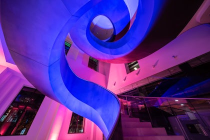 Atrium 8