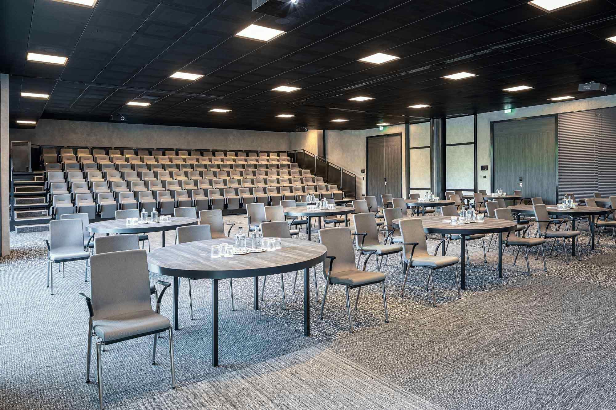 Meeting Room 8+9+10 2