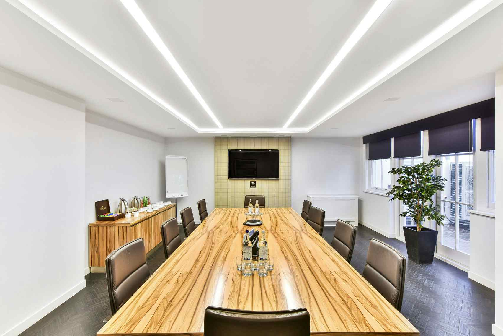 Book The Mackintosh At The Argyll Club 8 10 Hill Street A London