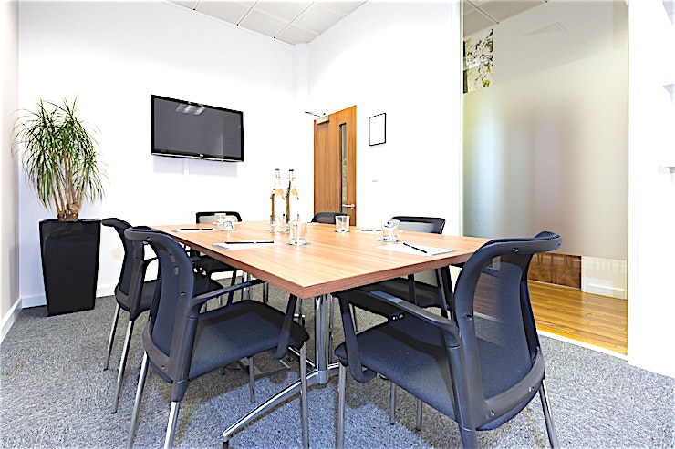 Willow **Willow is the venue's smaller meeting room which is located on the ground floor next to the Hawthorn room.**
This meeting room fits comfortably 6-8 delegates and is set up in a boardroom style.