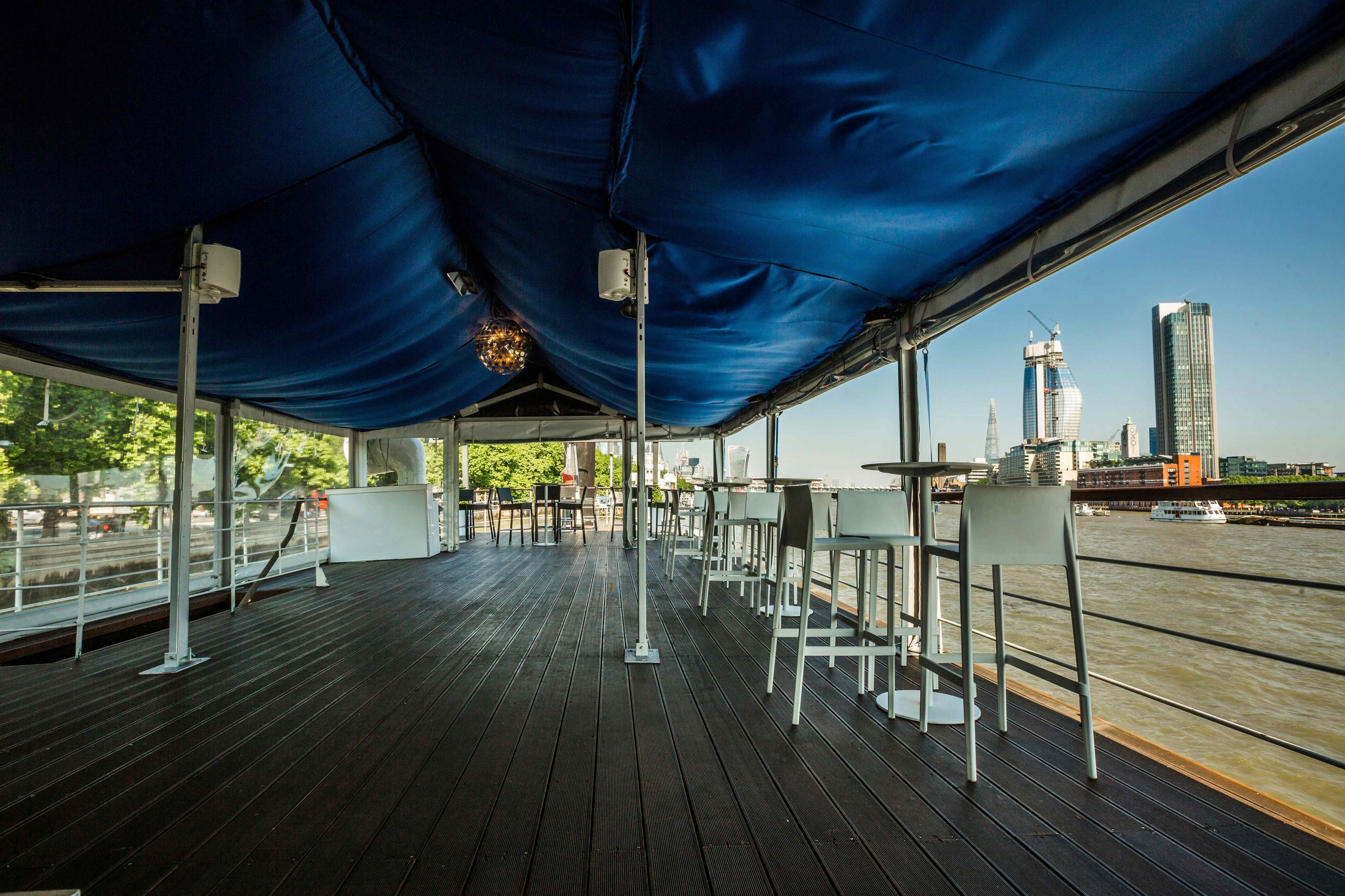 the yacht club london restaurant