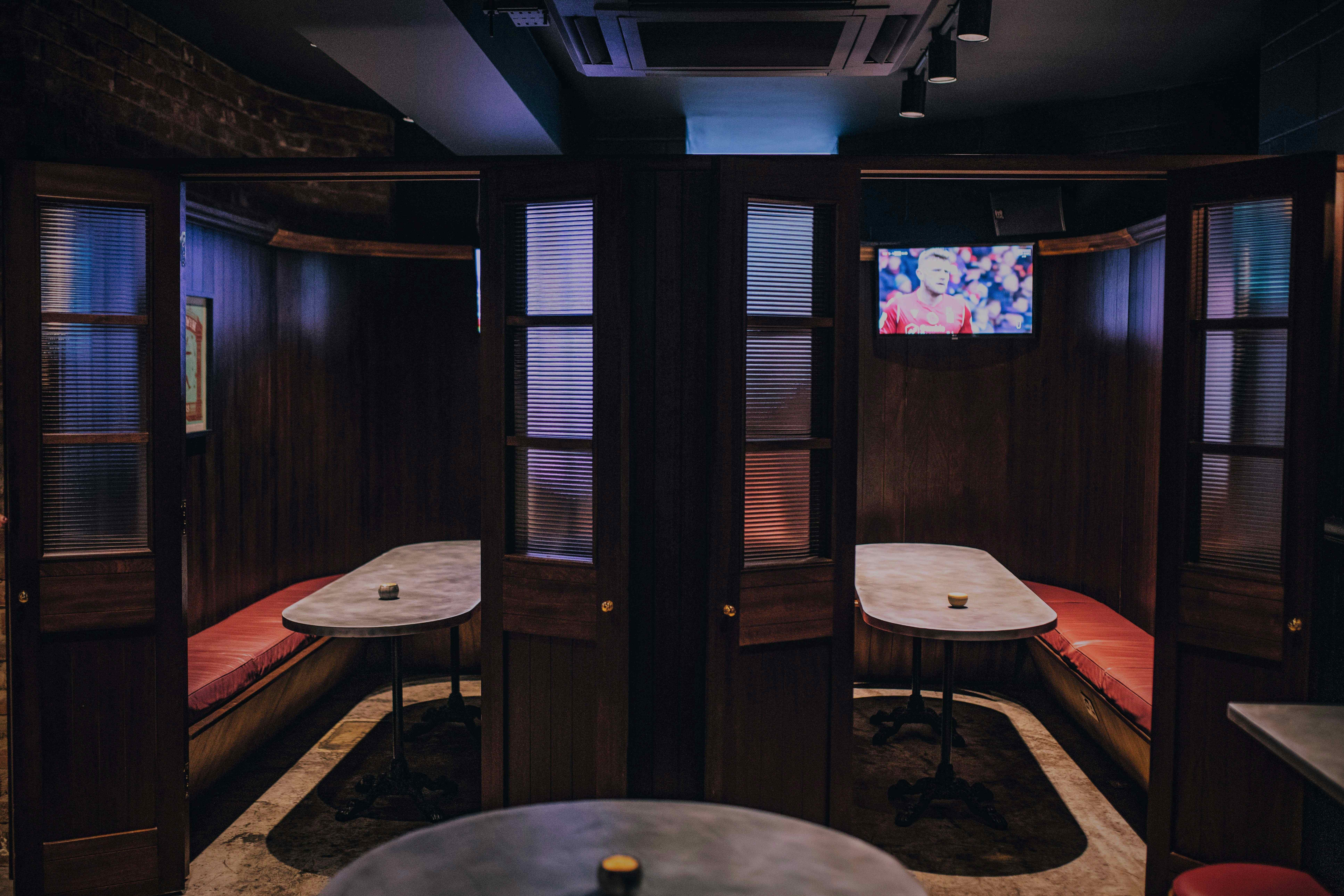 Private Booth, Gibney's London