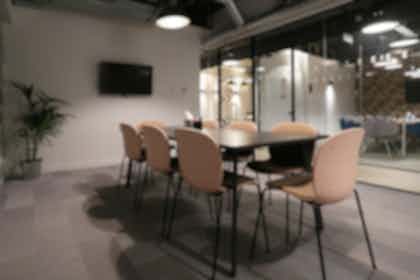 8-person meeting room (MR3) 0
