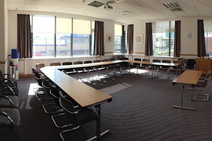 Jurys Inn Croydon 3