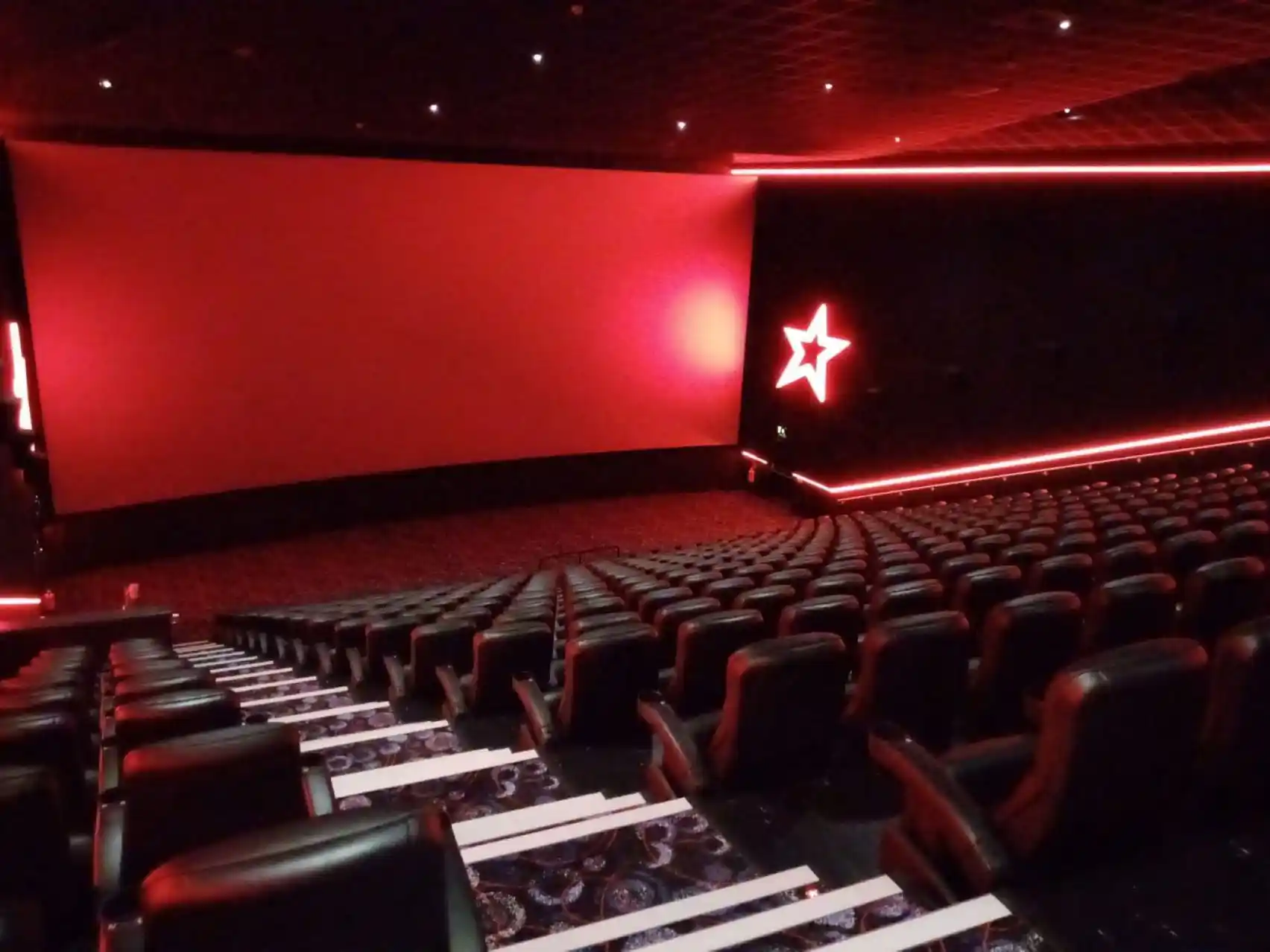 Cineworld O2 A Greenwich Screening Room Hire HeadBox