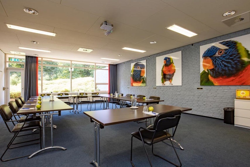 Meeting Room 4 0