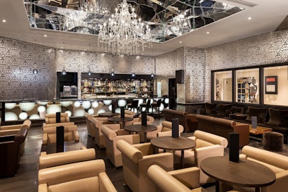 Royal Suite 23