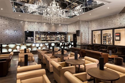 Royal Suite C 10