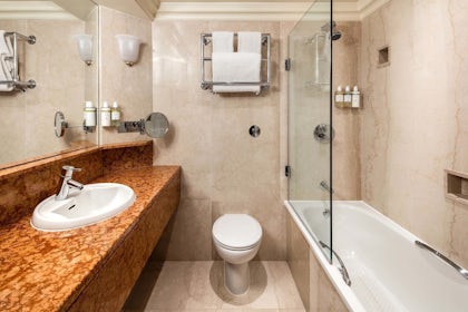Royal Suite C 16