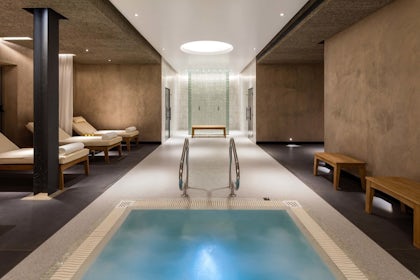 Royal Suite C 22
