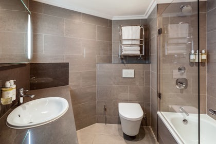 Private Suite 3 4