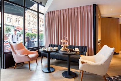 Private Suite 2 7