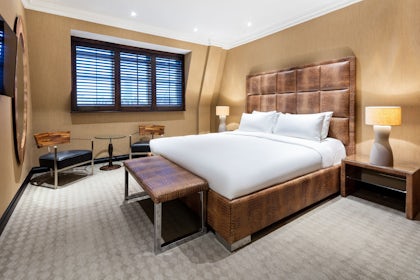 Private Suite 2 13