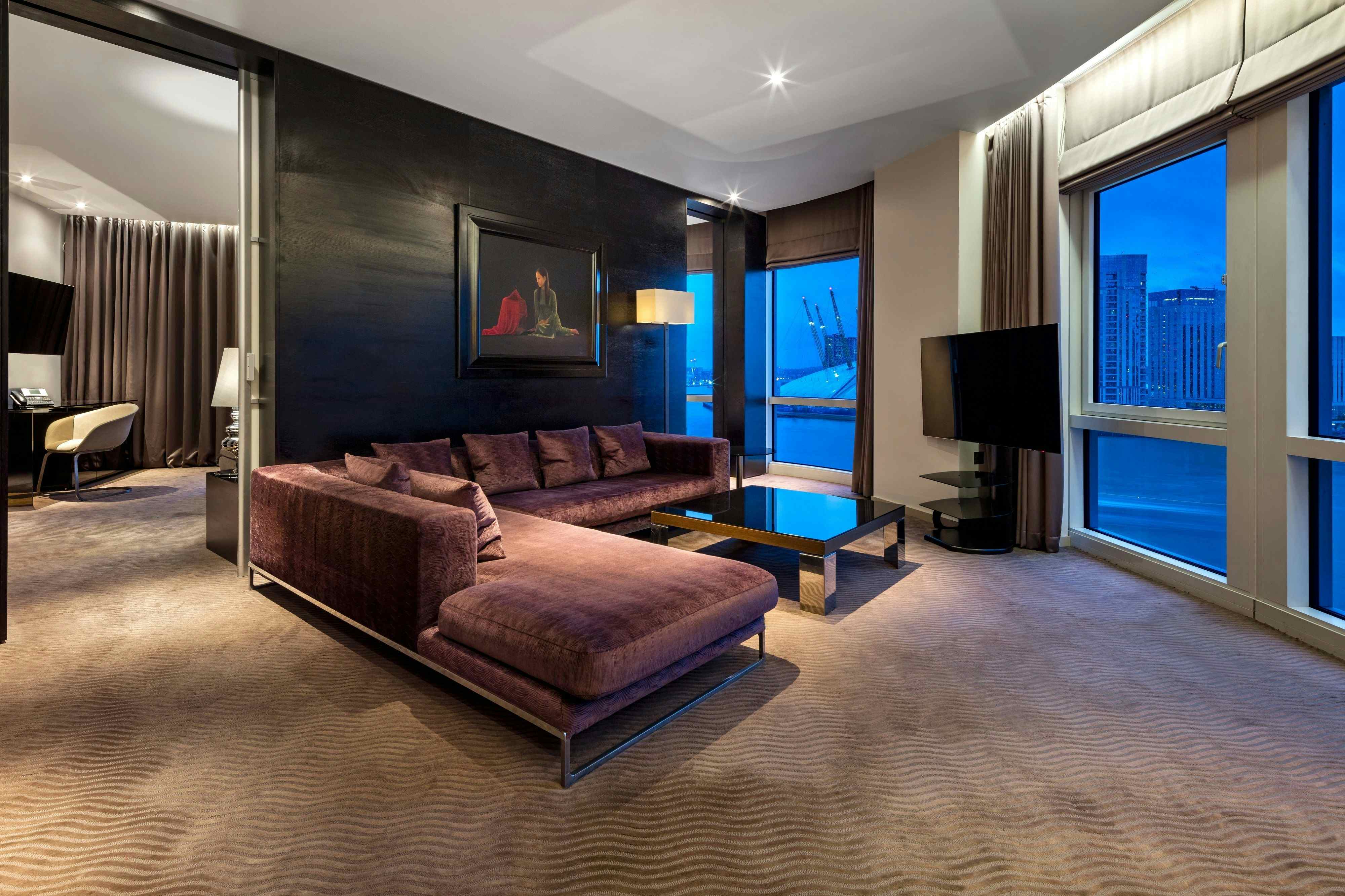 Book Ontario B at Radisson Blu Edwardian, New Providence ...