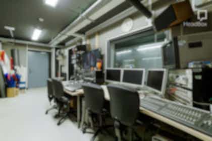 TV Studio 10