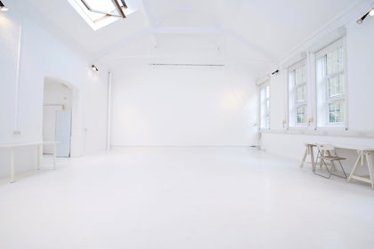 Six Photographic Studio 2