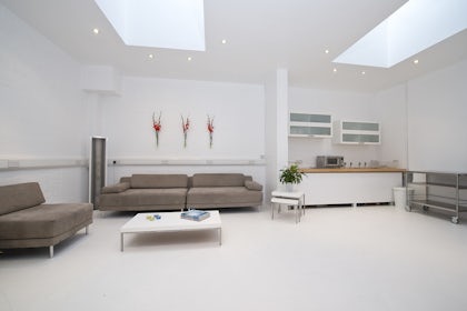Six Photographic Studio 3