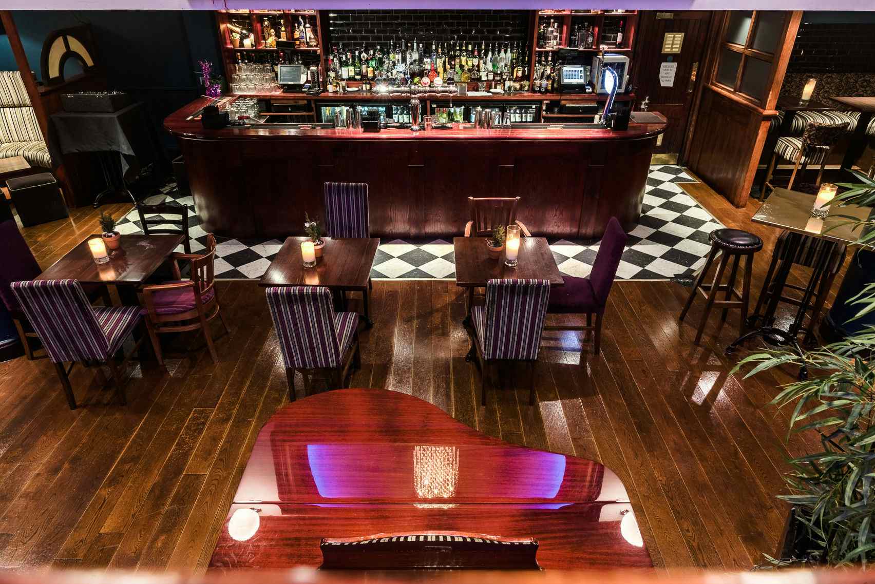 Book Basement at Henry's Cafe Bar Covent Garden. A London Venue for