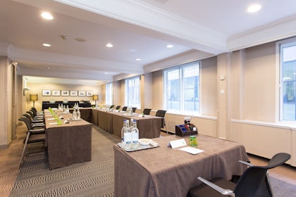 Stratton Suite 9