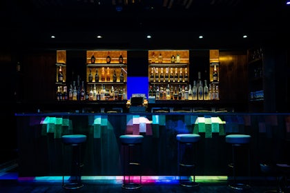Evening Hire, Full Club 1
