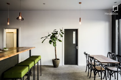 1000 Sq Ft Creative Space 19
