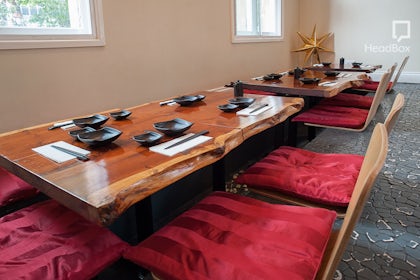 Upper Floor, Lunch Sitting 4
