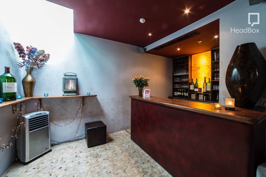 Evening Hire, Bar and Lounge 0