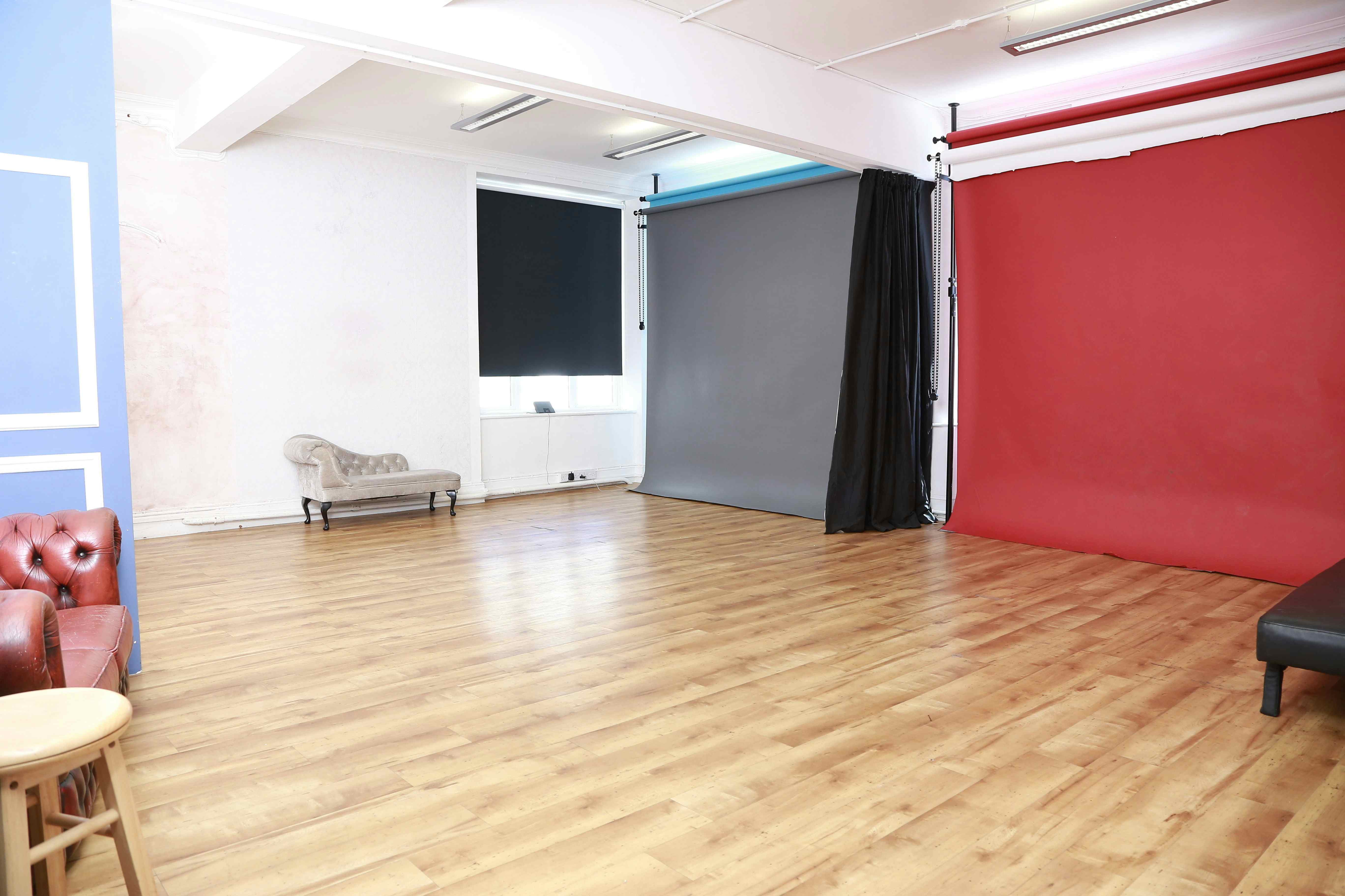 Book Whole Studio at Vanity Studio's. A London Venue for Hire HeadBox