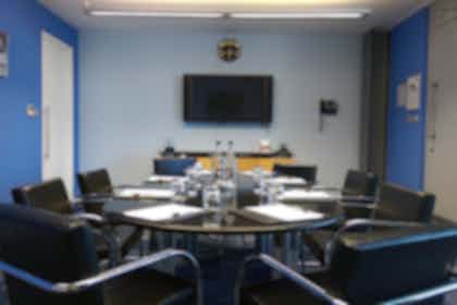 Medium Meeting Room 4