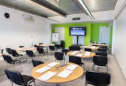 Large Adjoined Two Meeting Rooms (172/173) 3