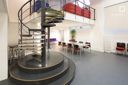 Pioneer Suite 2