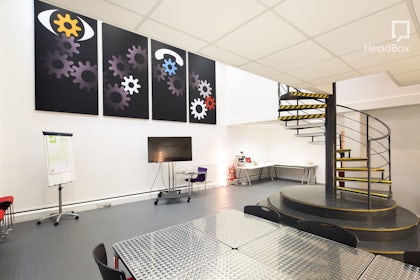 Pioneer Suite 3