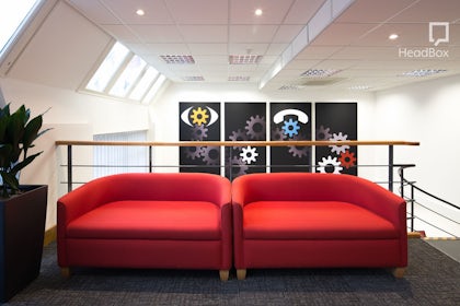 Pioneer Suite 7